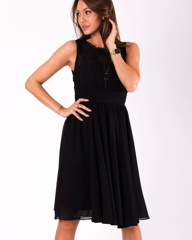Robe élégante plissée en dentelle