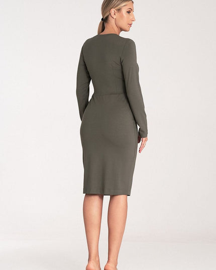 Robe cintrée manches longues encolure