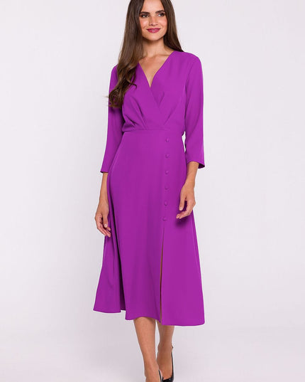 Robe élégante fente boutons violette