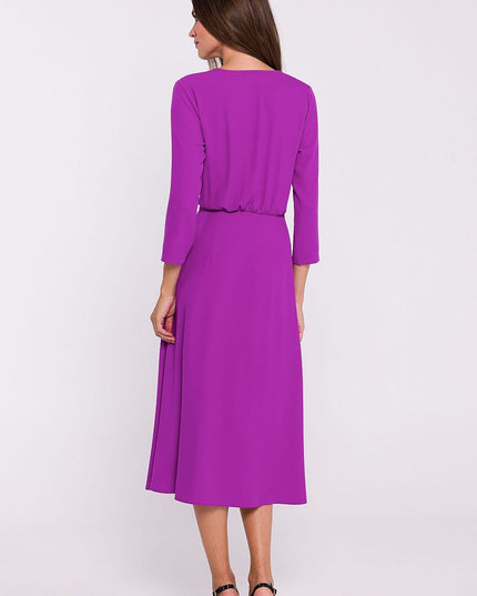 Robe élégante fente boutons violette