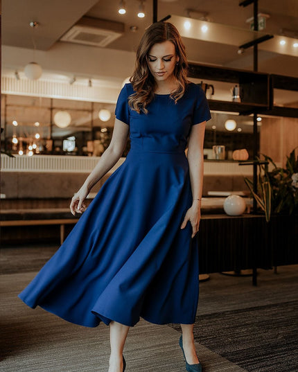 Robe longue bleue manches courtes