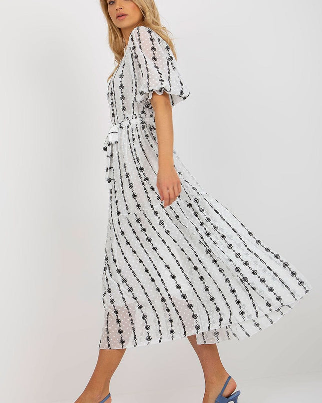 Robe midi légère avec broderie