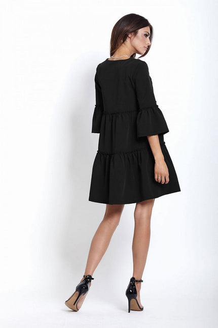 Robe évasée volantée encolure v