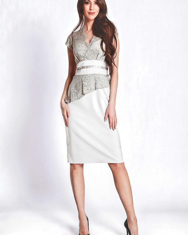 Robe élégante à dentelle unique