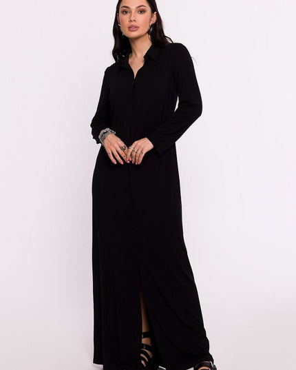 Robe longue élégante à boutons