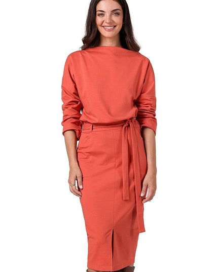 Robe midi élégante à ceinture