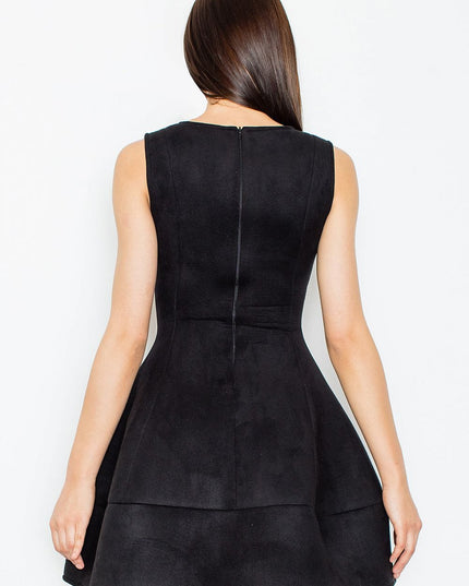 Robe courte en daim élégante