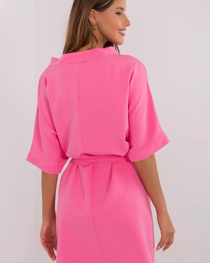 Robe élégante ajustée avec ceinture