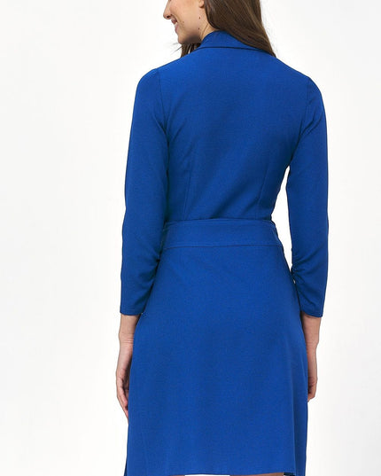 Robe violette élégante ceinturée