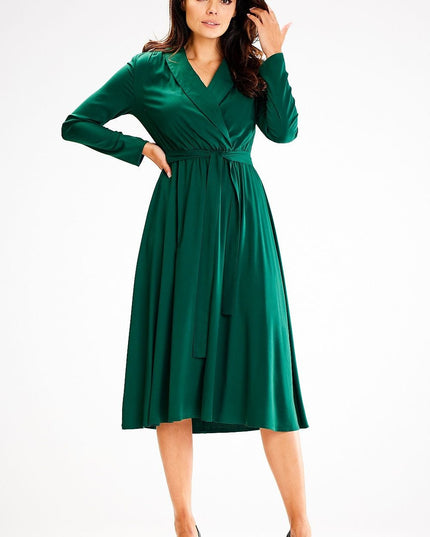 Robe verte col châle élégante