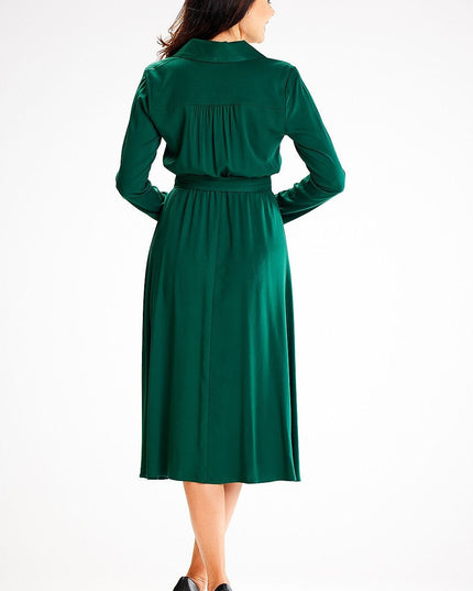 Robe verte col châle élégante
