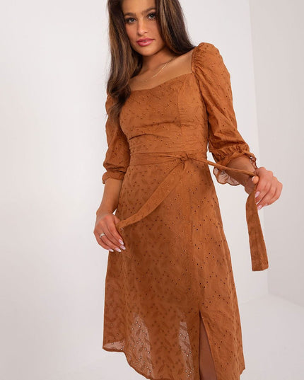 Robe midi en coton brodé