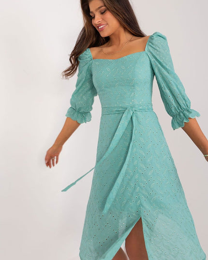 Robe midi en coton brodé