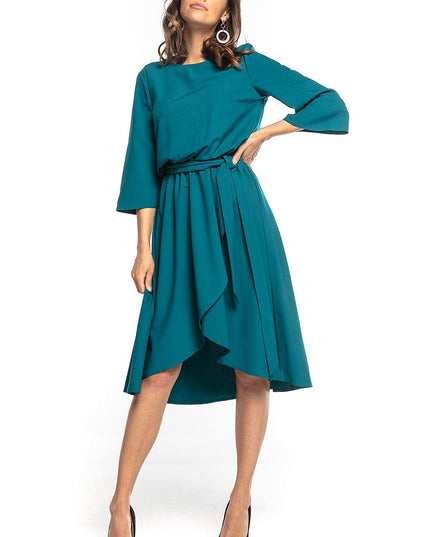 Robe midi asymétrique élégante