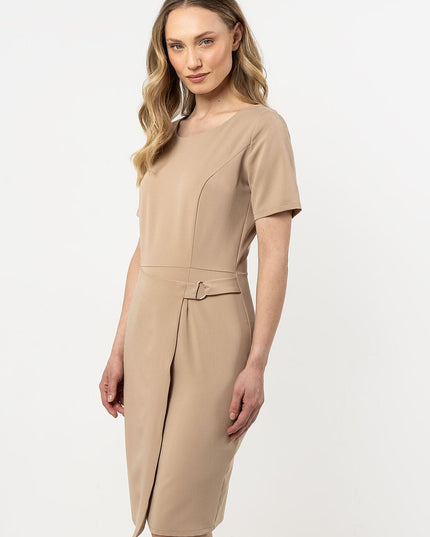 Robe crayon asymétrique élégante