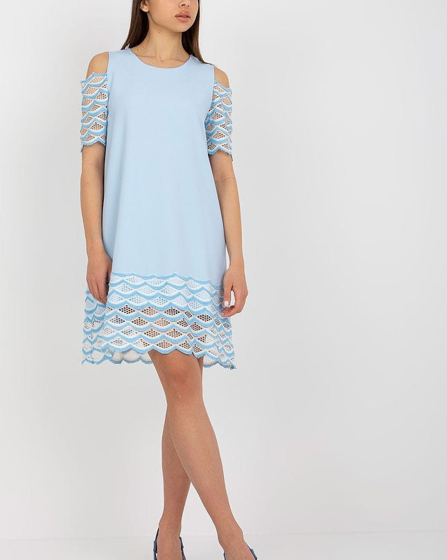 Robe cocktail manches ajourĂ©es
