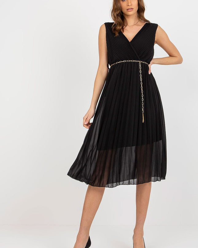Robe plissĂ©e noire avec ceinture