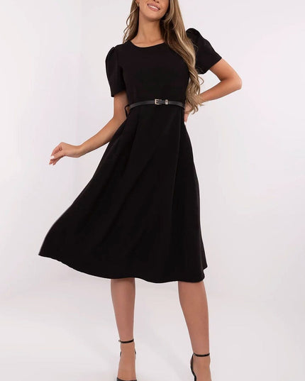 Robe évasée noire classique