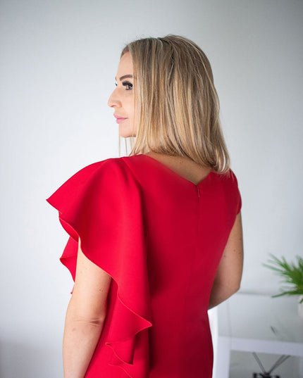 Robe rouge ajustée volant