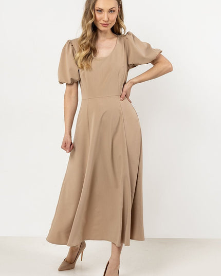 Robe évasée verte avec manches courtes