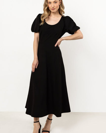 Robe évasée verte avec manches courtes
