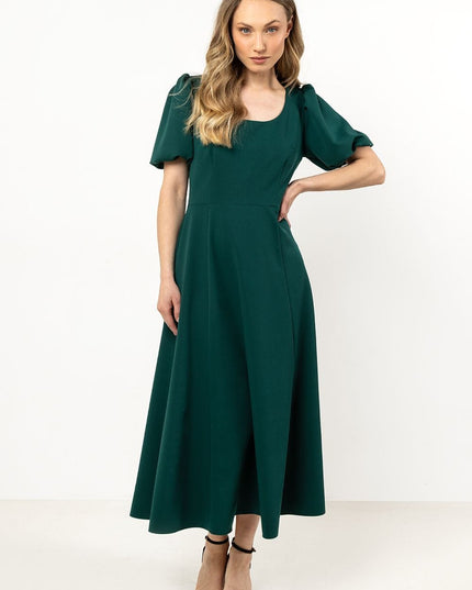Robe évasée verte avec manches courtes