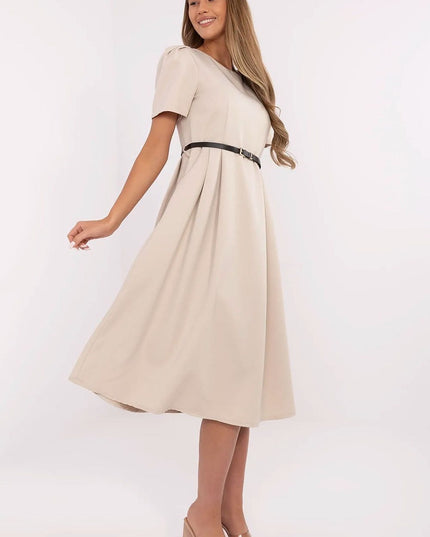 Robe évasée midi élégante