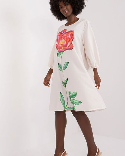 Robe élégante fleurs rouges