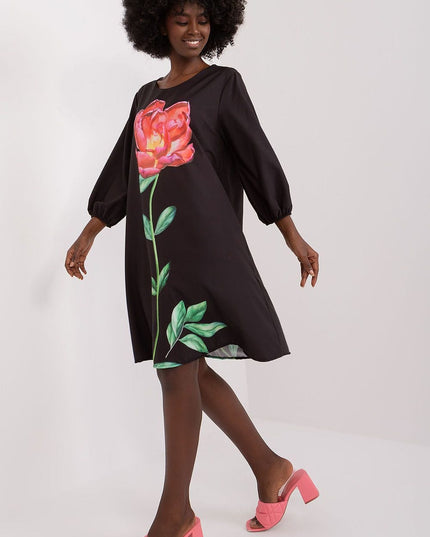Robe élégante fleurs rouges