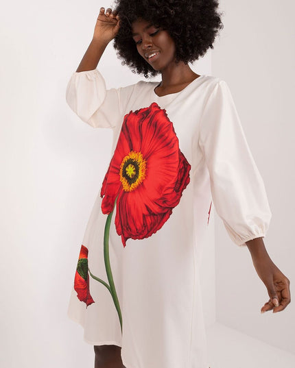 Robe élégante fleurs rouges
