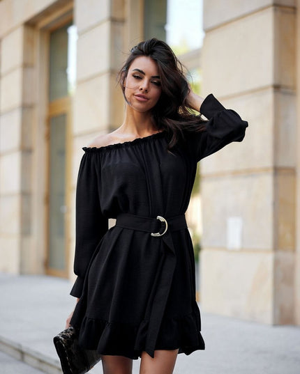 Robe trapèze à encolure espagnole