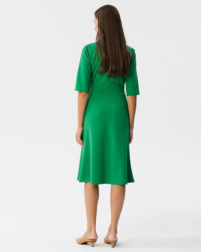 Robe verte élégante au col croisé