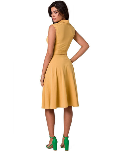 Robe sans manches à col ouvert