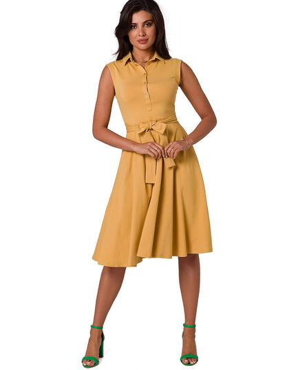 Robe sans manches à col ouvert