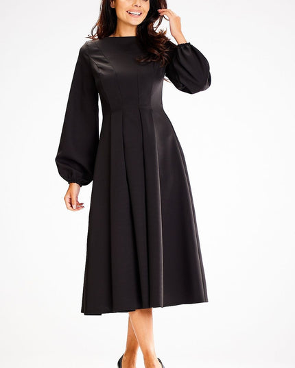 Robe évasée longueur midi élégante