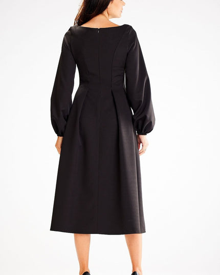 Robe évasée longueur midi élégante