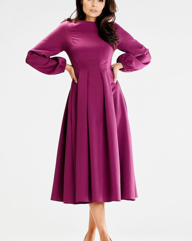 Robe évasée longueur midi élégante