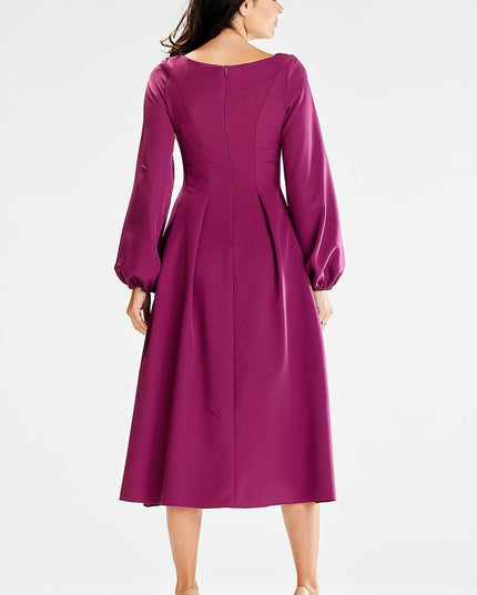 Robe évasée longueur midi élégante