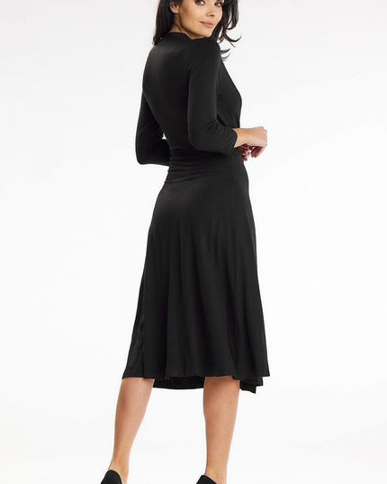 Robe midi ajustée avec ceinture