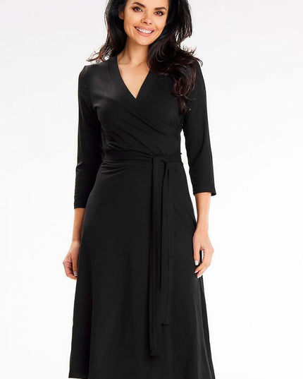 Robe midi ajustée avec ceinture
