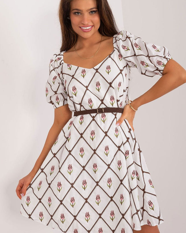 Robe évasée à fleurs brodées
