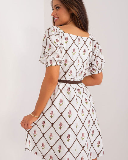 Robe évasée à fleurs brodées